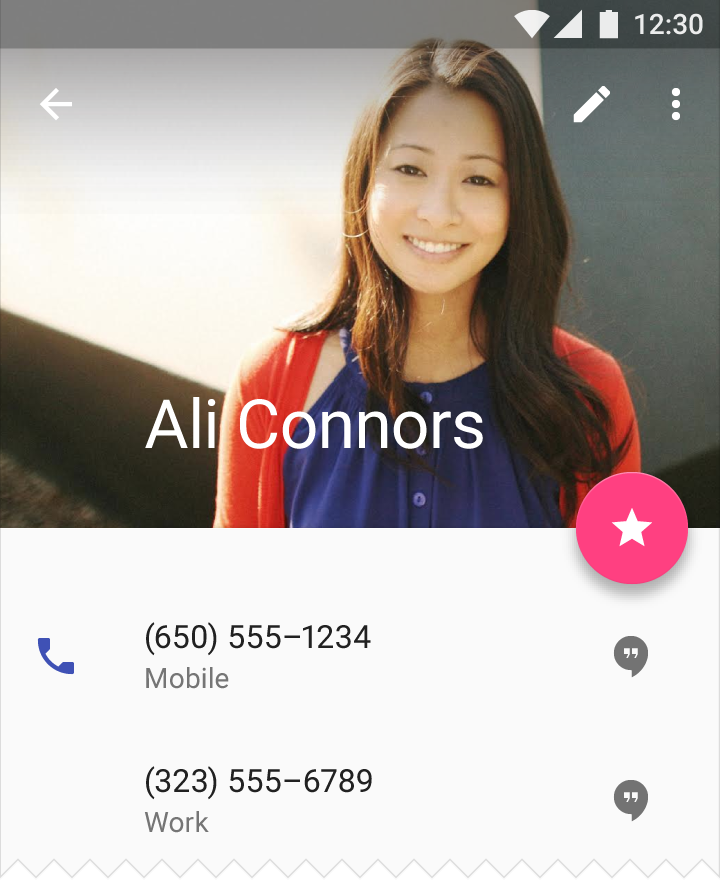 Material Design 中，辅助色的浮动按钮与主色的电话图标